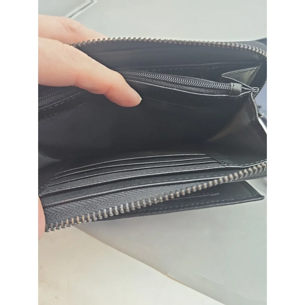 Rachel Roy Genuine Leather Cnvertable Zip Around Black  Wallet New In‎ Box